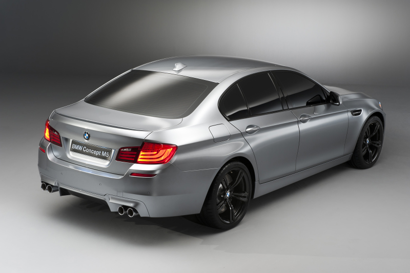 Illustration for article titled The 2012 BMW M5 is a twin-turbo V8-powered rocket